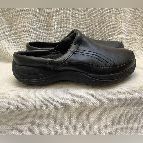 L.L. Bean Moc Mule Slide Shoe-Black Leather-8.5 Medium-Very Good Condition - Picture 3 of 13